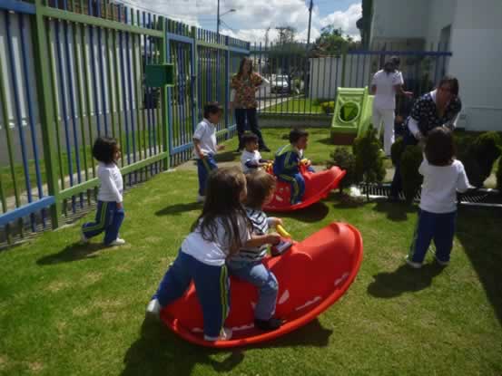 Miniatura JARDIN INFANTIL HAPPY LITTLE PEOPLE