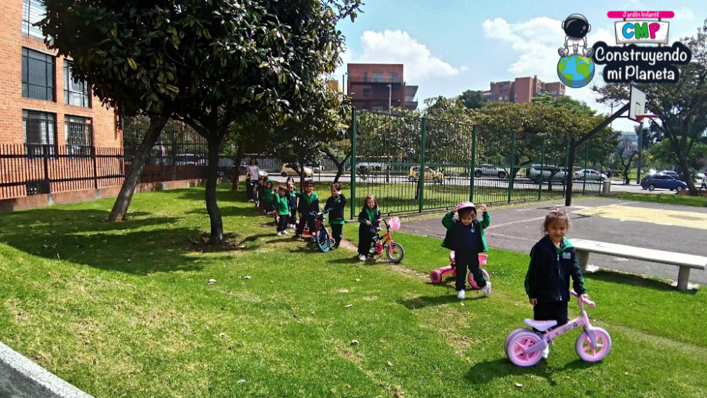 Miniatura Jardín Infantil Construyendo mi Planeta