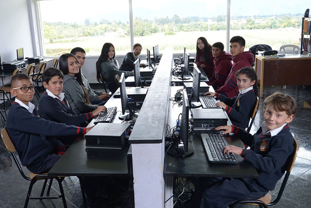 Foto COLEGIO MIGUEL ANTONIO CARO